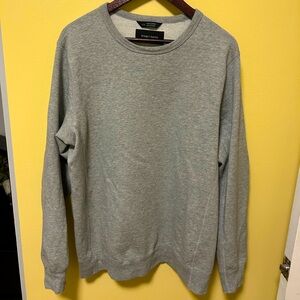 Men’s size large Wings and Horns crewneck sweater in grey